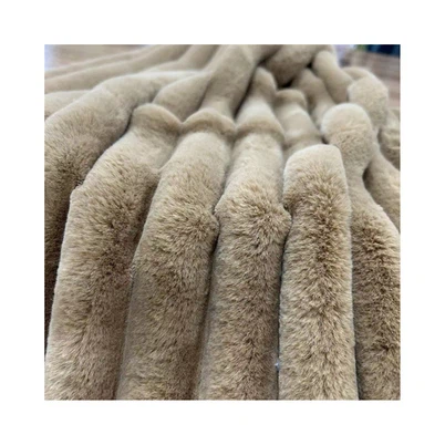 Brun imitasjon kanin plysj